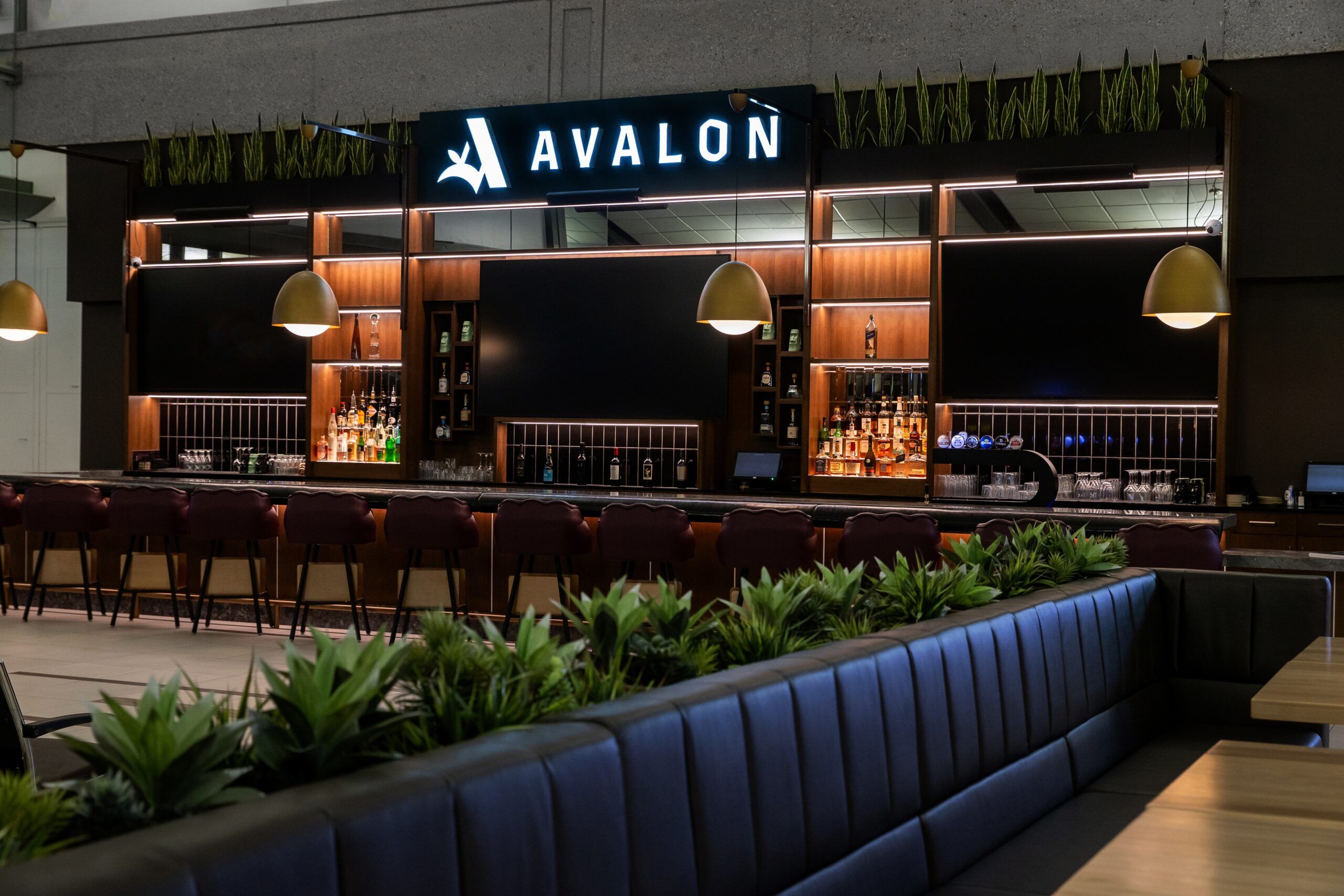 Avalon Bar — Edmonton International Airport