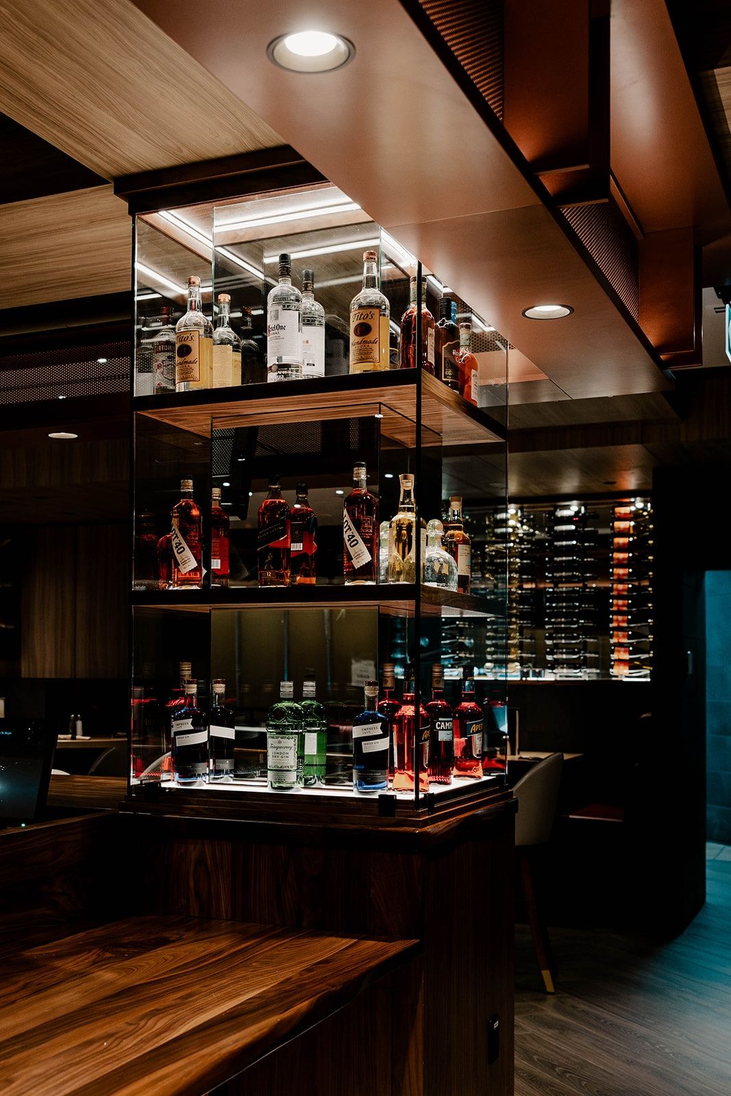 Cocktail bar shelving